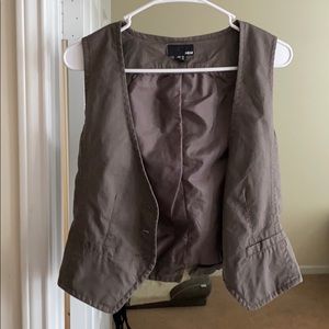 Brown vest from H&M size 8